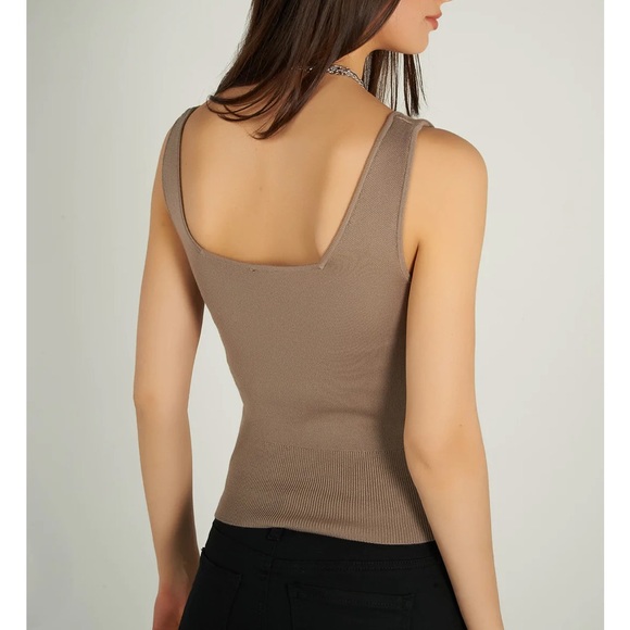 COLORI Lua tank top - Picture 2 of 15